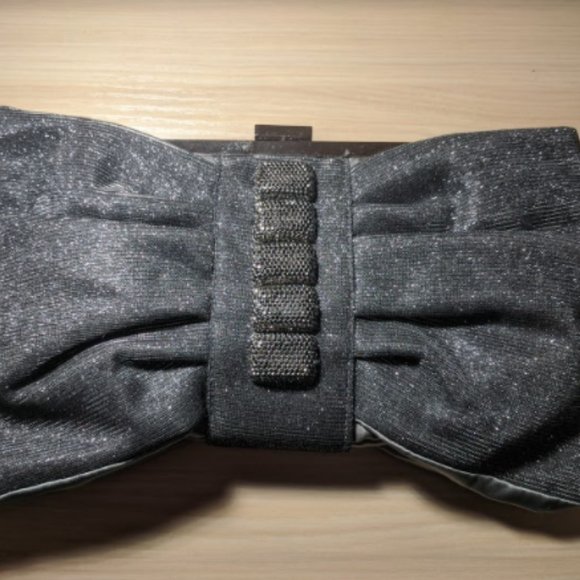 Le Jou Jou Sparkly Bow Clutch - Picture 2 of 6